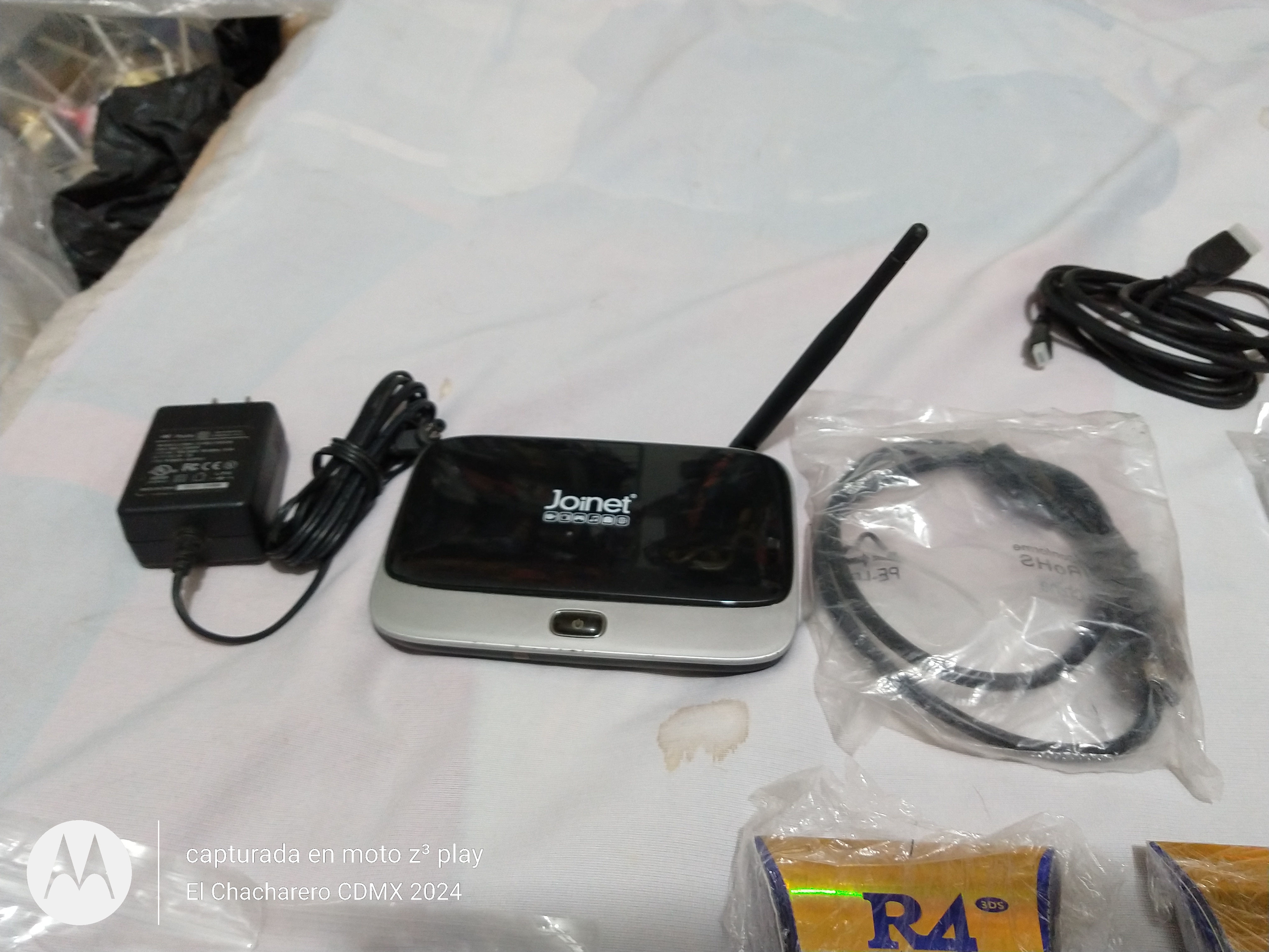 EQUIPO PARA TRANSFERIR CONTENIDO A TELEVISORES ANALOGOS