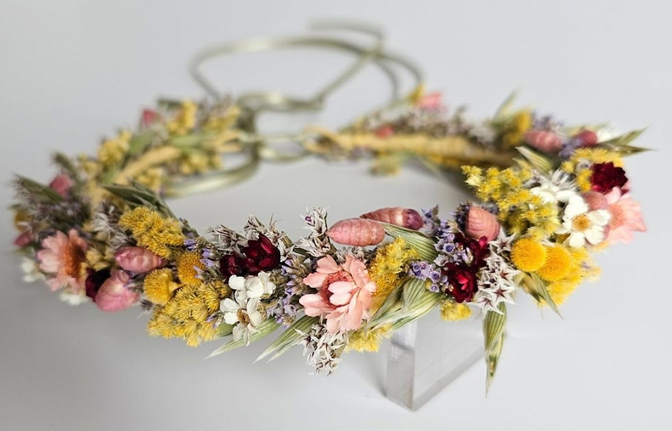 Couronne de tête en fleurs séchées