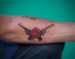 Guns 'n Roses logo - realism