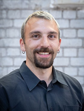 Nik Kermanshahi