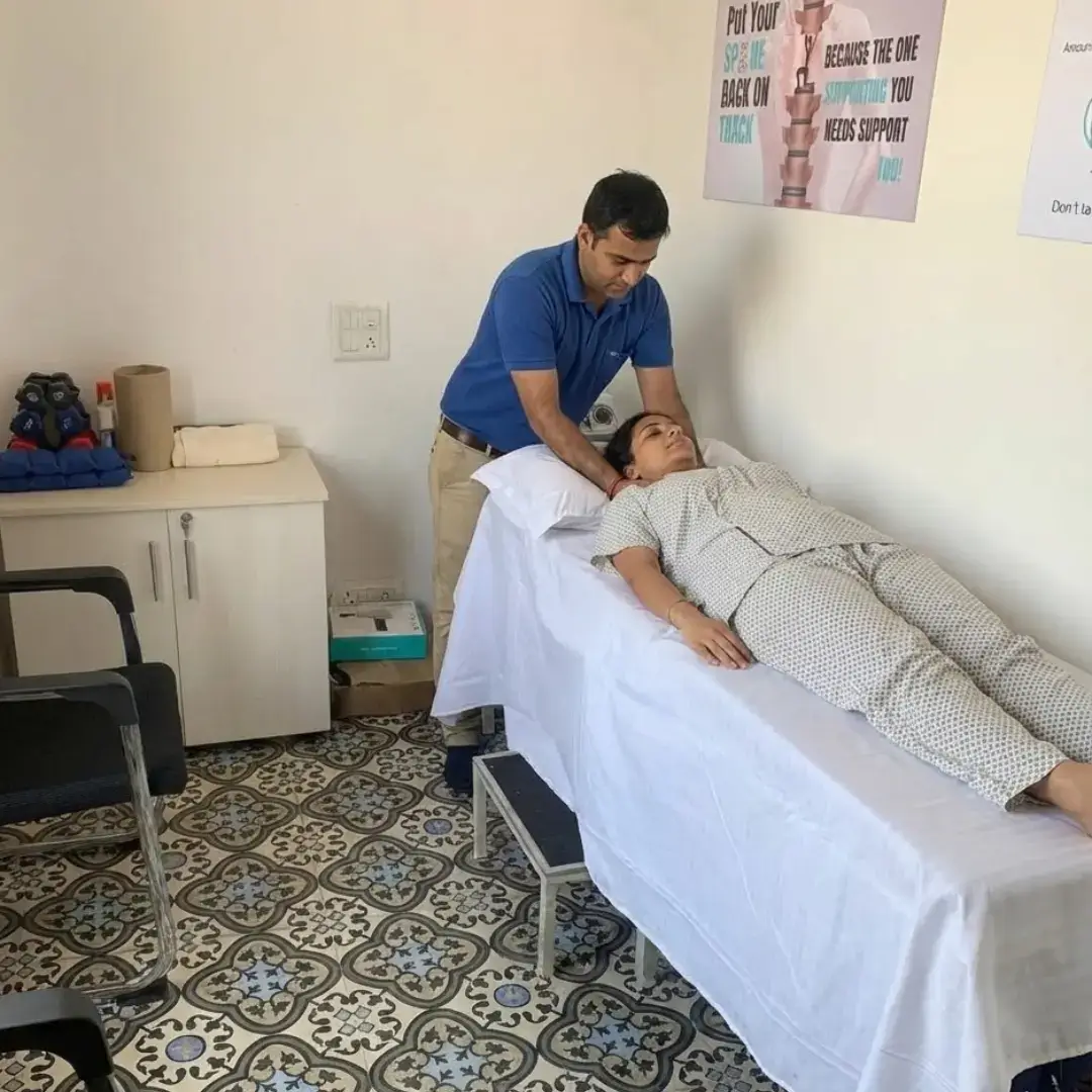 Cervical and lumbar spondylosis physiotherapy at the Mohali centre