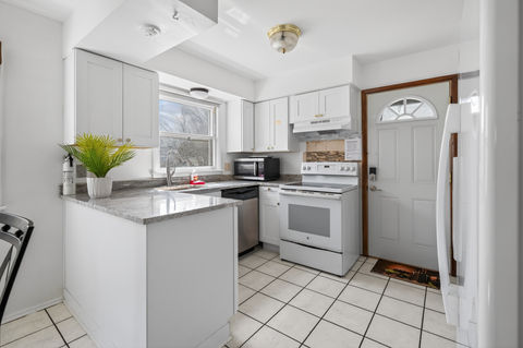 All white kitchen