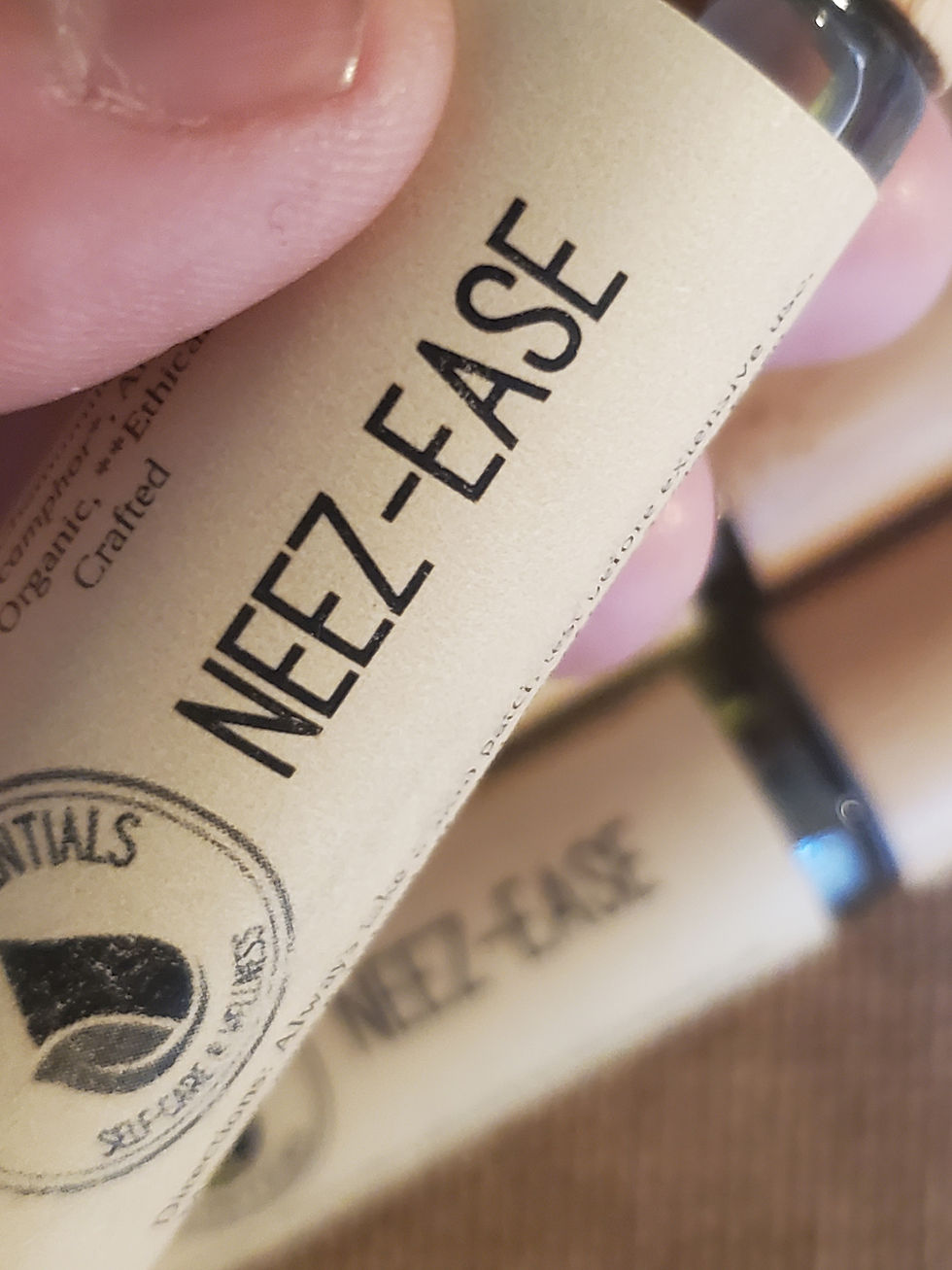 Thumbnail: Discover Neez-Ease Comfort+, a soothing essential oil blend designed to ease inflammation in knee discomfort. Experience infl