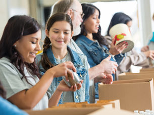 Food Pantry Volunteers Needed