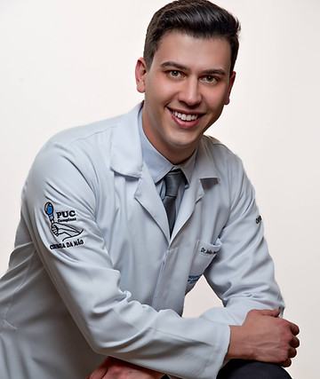 Imagem do Dr João Paulo Ferrari, médico ortopedista especialista em cirurgia da mão em Mogi Guaçu.