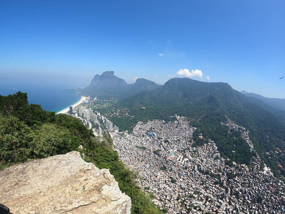 Vista da trilha dois irmãos