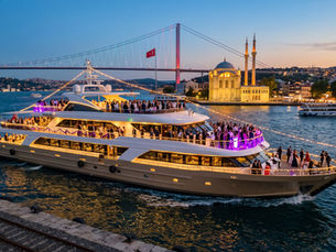 300 Kişilik Tekne Kiralama İstanbul