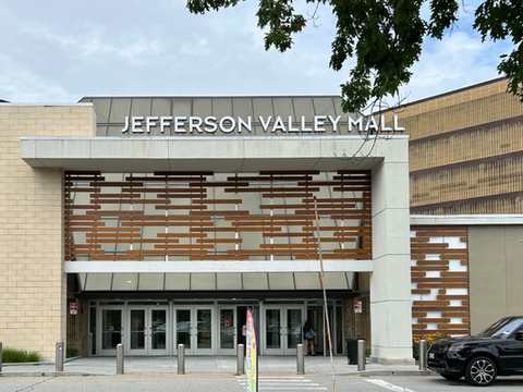 Jefferson Valley Mall entrance