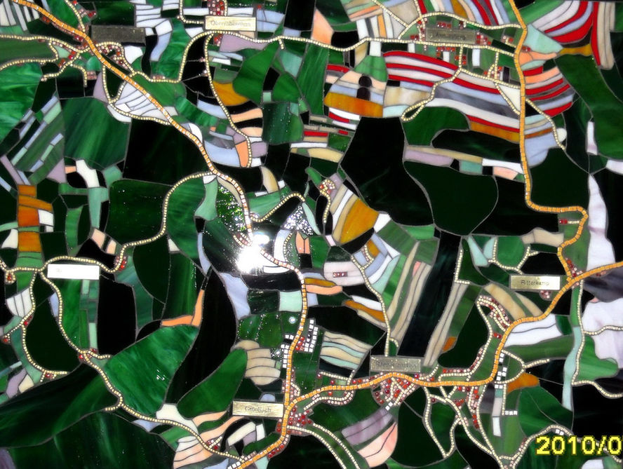 bei Rappottenstein im Waldviertel, Österreich
Glas Mosaik von mosaikart.at Hannes Schuster