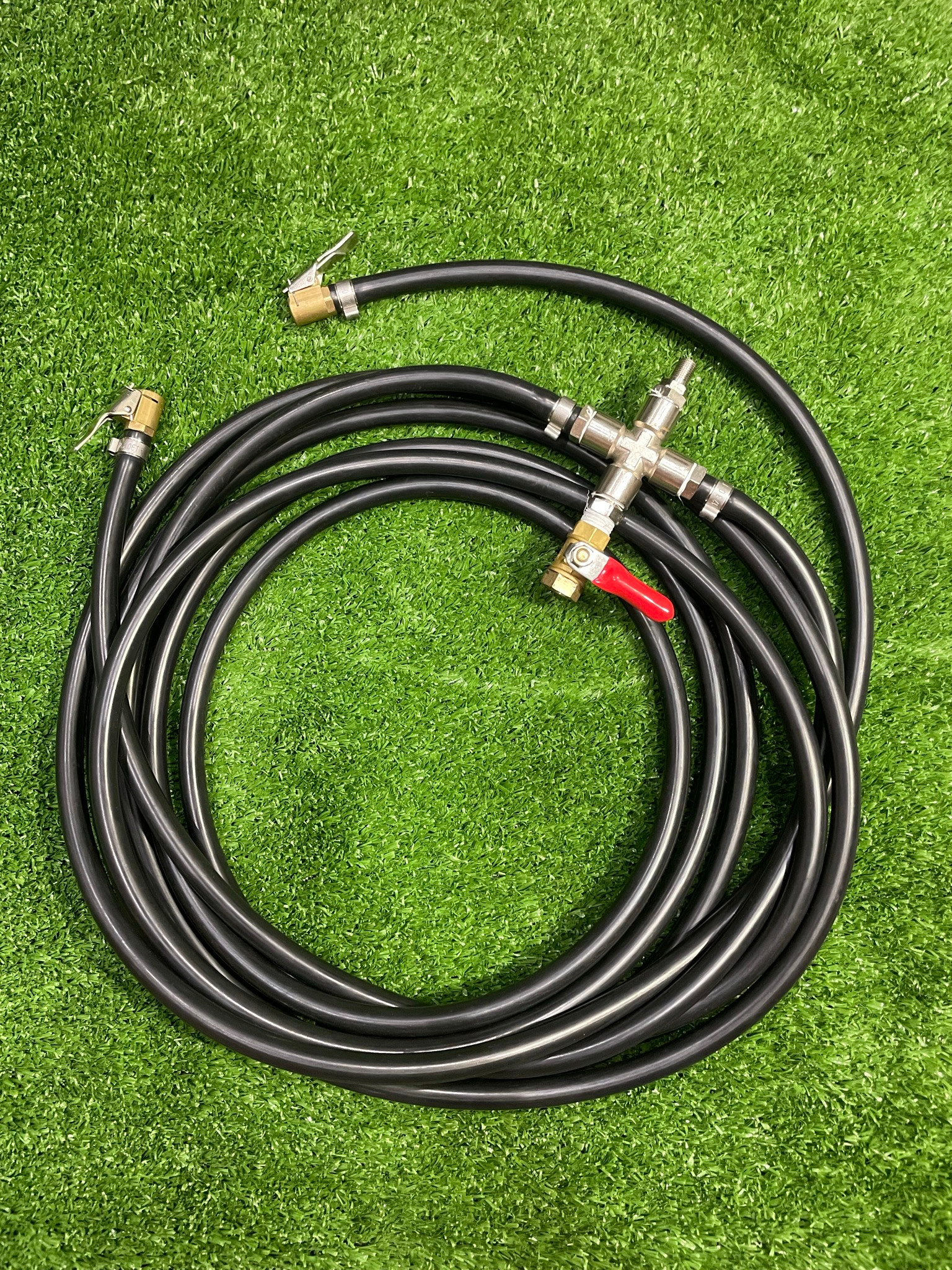 Dual tyre infalter / Deflater