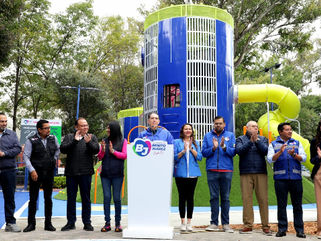 Luis Mendoza reinaugura Jardín Santiago Xicoténcatl; mejora áreas deportivas, infantiles y de convivencia