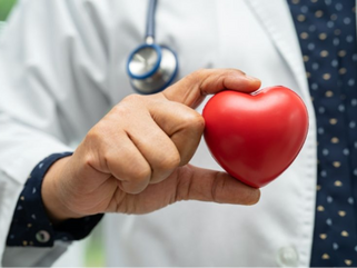 Especialistas llaman a detectar oportunamente los riesgos que conectan al corazón, riñones y metabolismo