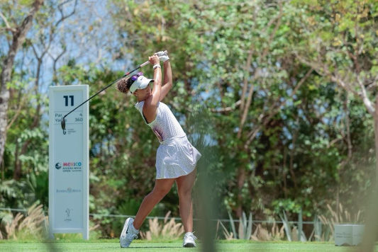 Isabella Fierro luce en grande y logra superar el corte en Mayakoba 