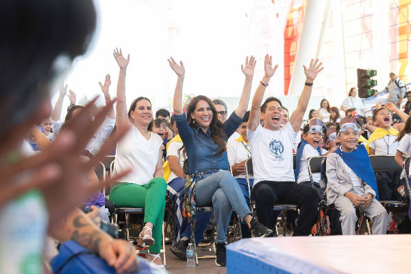 Libia Dennise celebra el Día de la Niñez en Irapuato