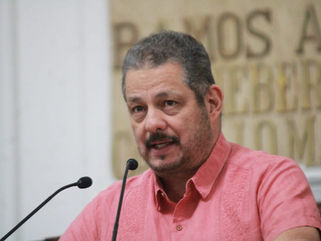 Ernesto Villarreal pide a autoridades soluciones de fondo a hundimientos en la red vial de CDMX