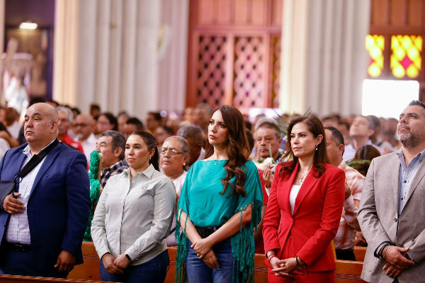 Gobernadora de Guanajuato anuncia 4 mil mdp a obra pública y reconoció a trabajadores de la construcción 
