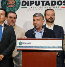 Alcaldes y legisladores presentan iniciativa para fortalecer las finanzas de los municipios