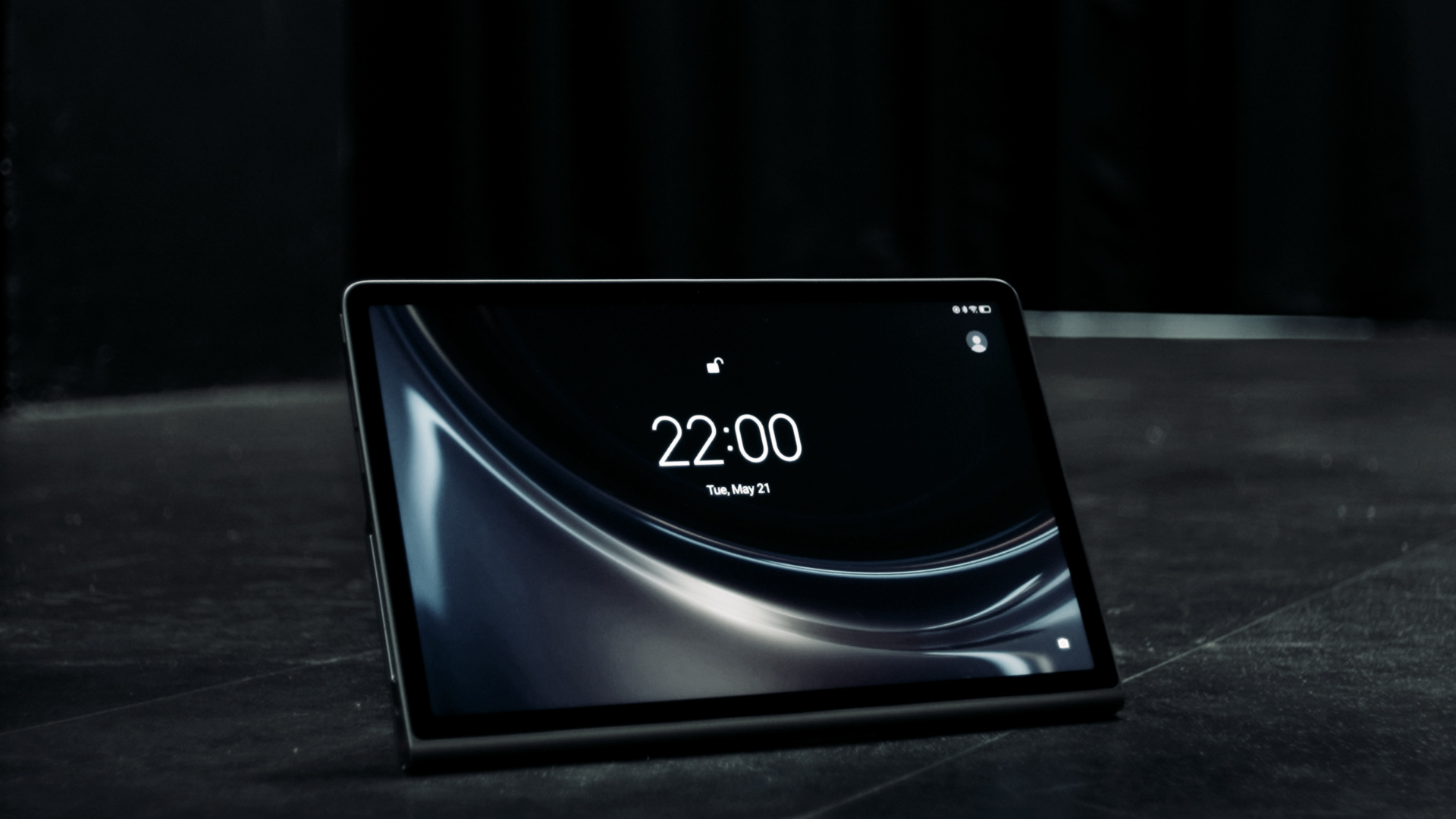 Lenovo Tab Plus - The Dancer 30s.00_00_07_17.Still002.jpg