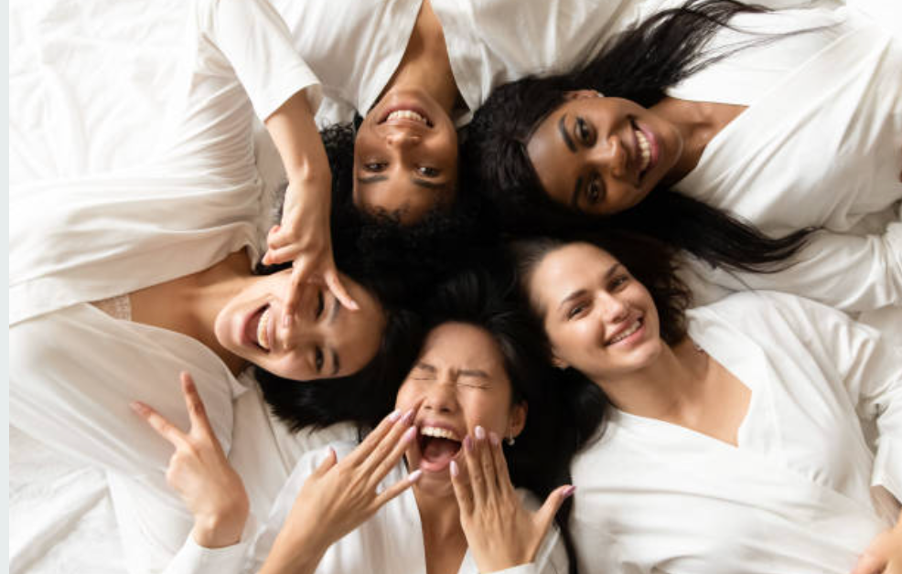 womenin-robes