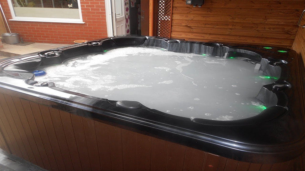 6 Easy Steps to Rectify Hot Tub Cloudy Water