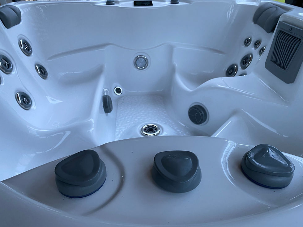 Thumbnail: King 6 Person Next Generation Hot Tub with Balboa SpaTouch 3