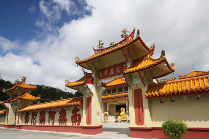 Sam Poh Temple