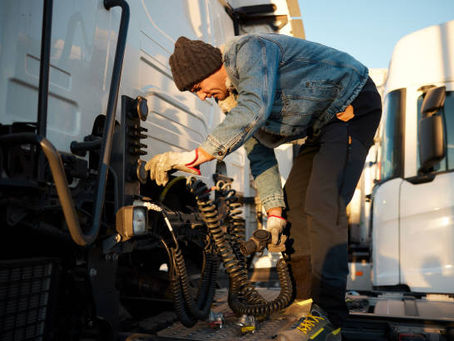 How Mobile Truck Brake Repair Prevents Accidents?