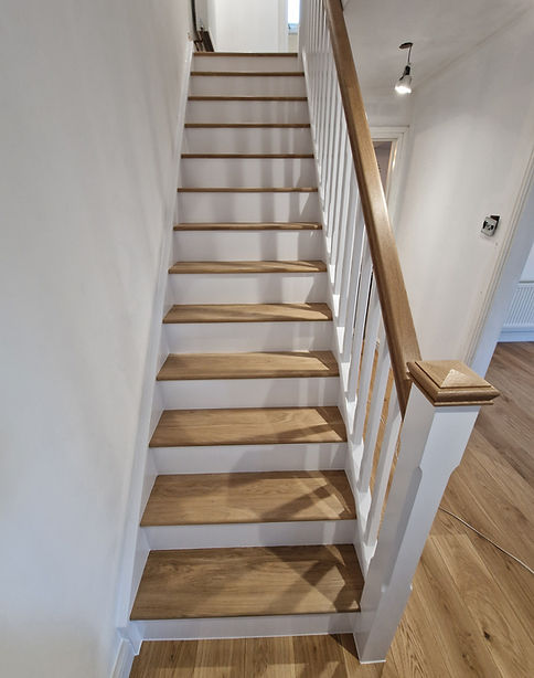 Stair case refurbishing contractors in Romford
