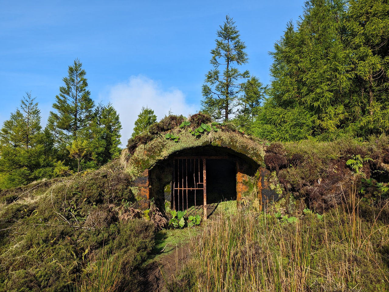 A tiny hut jail on PRC05