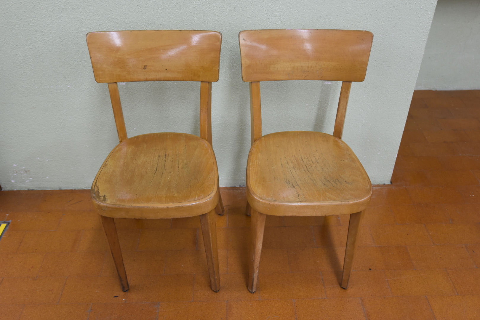 klassische Beizenstühle 