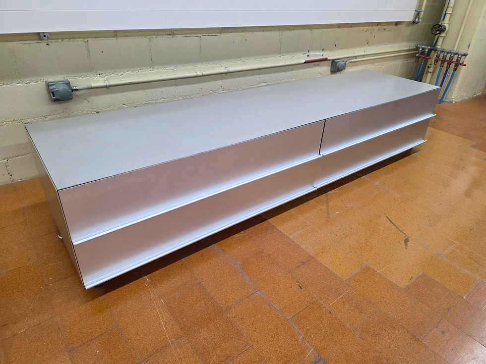 Miniaturbild: Designer Lowboard / TV-Möbel Wellis für Interio