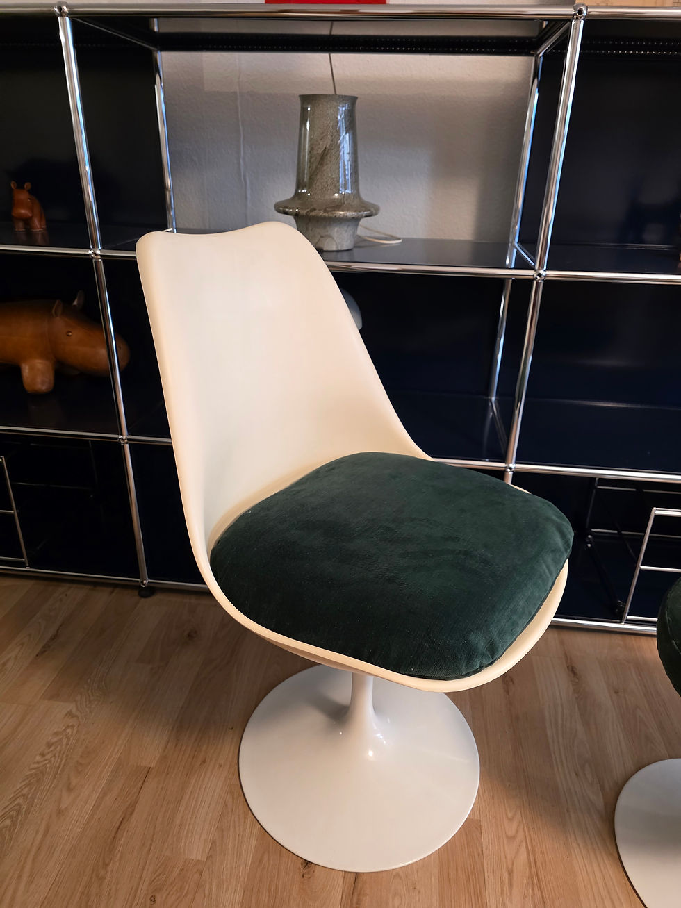 Miniaturbild: Original Vintage Saarinen Tulip Stuhl und Hocker Knoll 