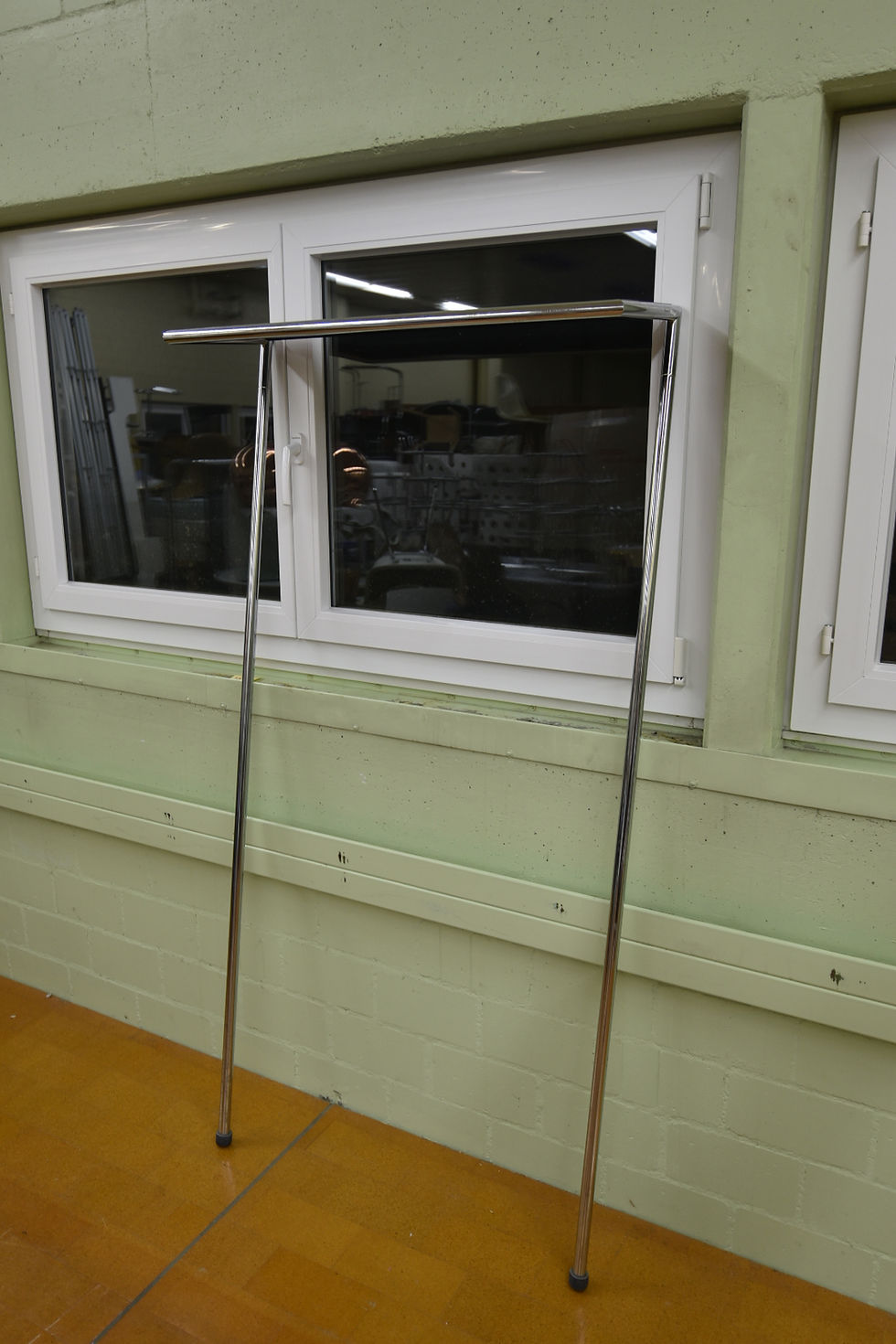 Designer Anlehngarderobe Zen von Mox