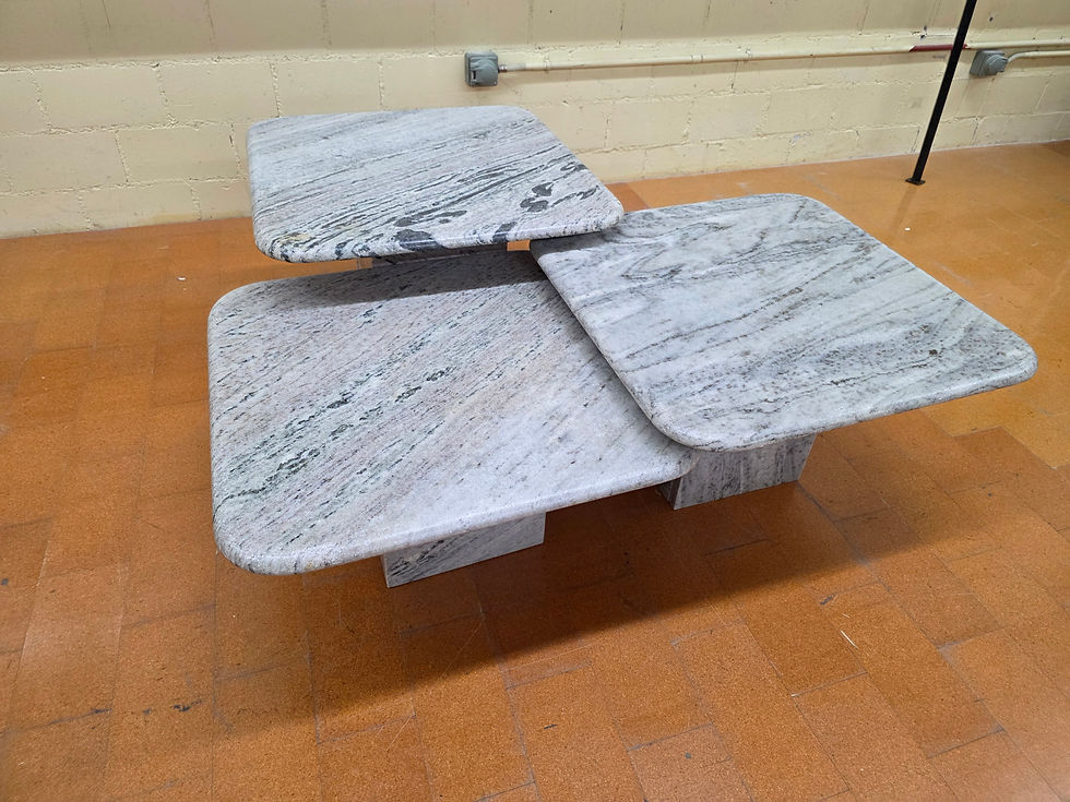 Miniaturbild: Couchtisch Set aus Naturstein