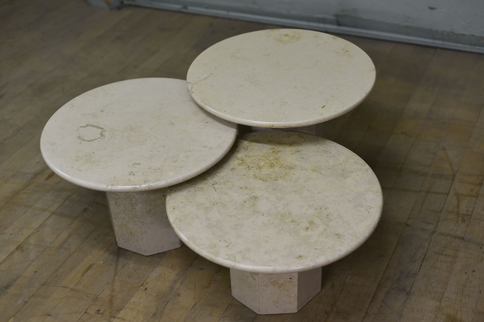 Miniaturbild: Designer Couchtische aus Jura-Marmor
