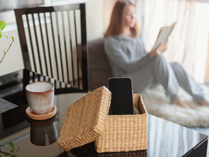 Easy Digital Detox Habits For Busy Women