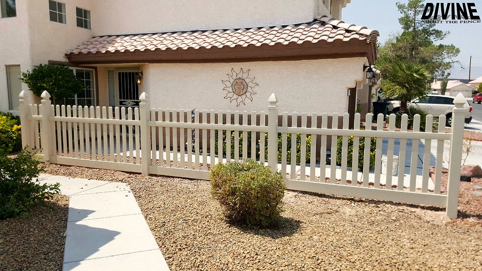 32V. Sand Vinyl Picket Fence