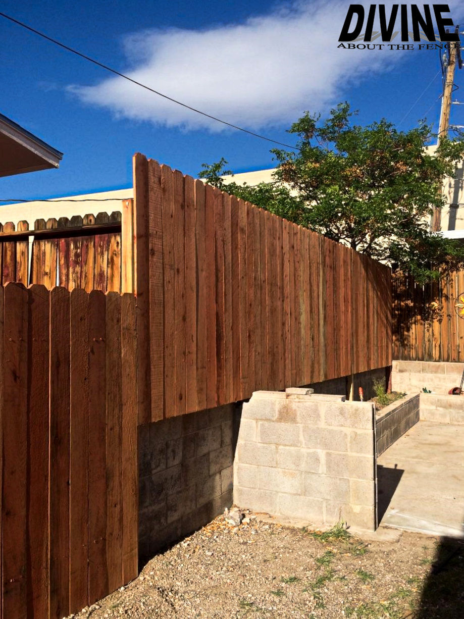 17W. Privacy Wood Fence
