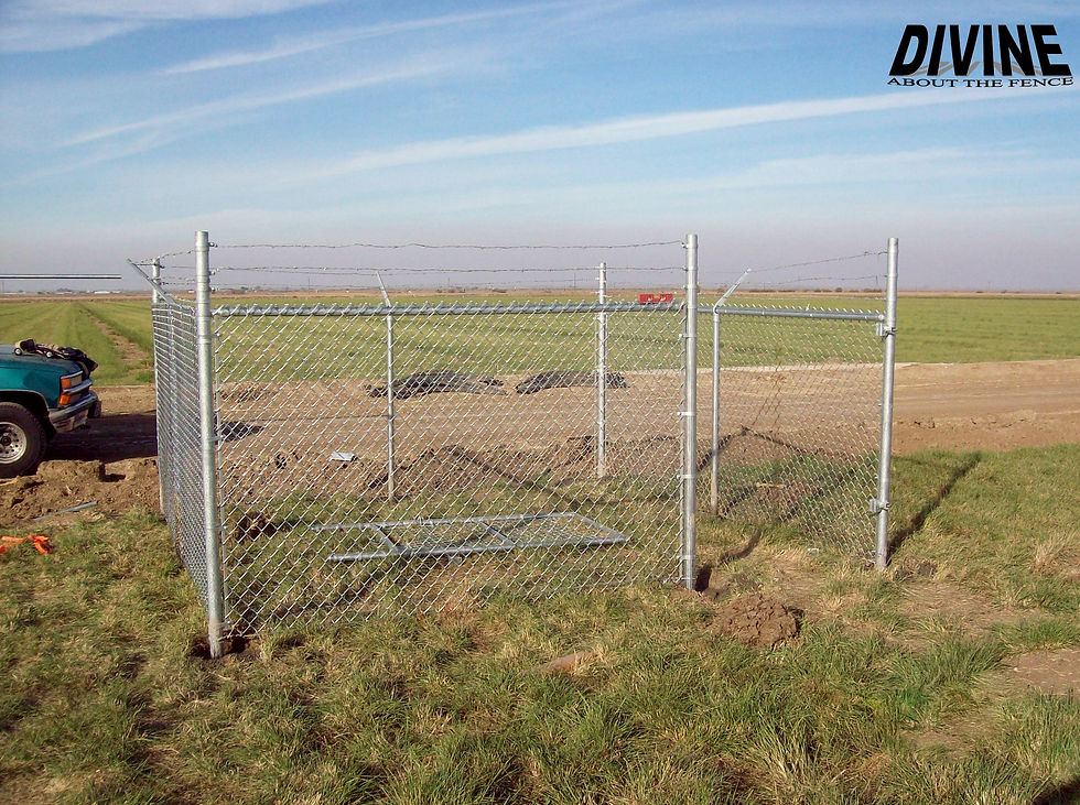 5En. Chain Link Enclosure