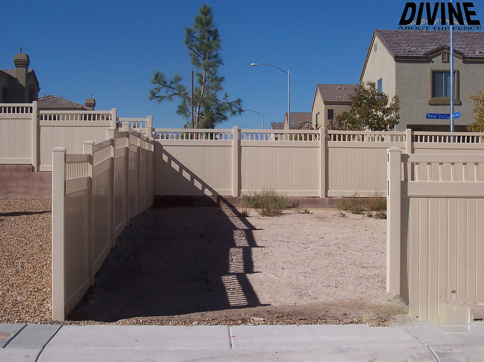20V. Sand Privacy Vinyl Fence