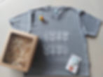 Miniatura: camisa cinza com estampa na tecnica Vybiika Ucraniana ovo chaveiro com desenho Petrykivka e vela flor