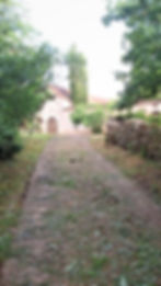 Les granges de l'abbaye Chemin