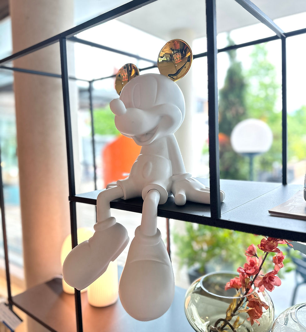 Miniaturbild: MICKEY SITTING ON -  white / gold - 48cm