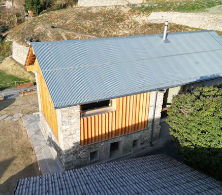 Sanierung Bruchsteinmauer, Baumeisterarbeiten, Betonarbeiten, Umbau Ökonomiegebäude in EFH Varen durch JKuonen baut GmbH, Bauunternehmung Wallis