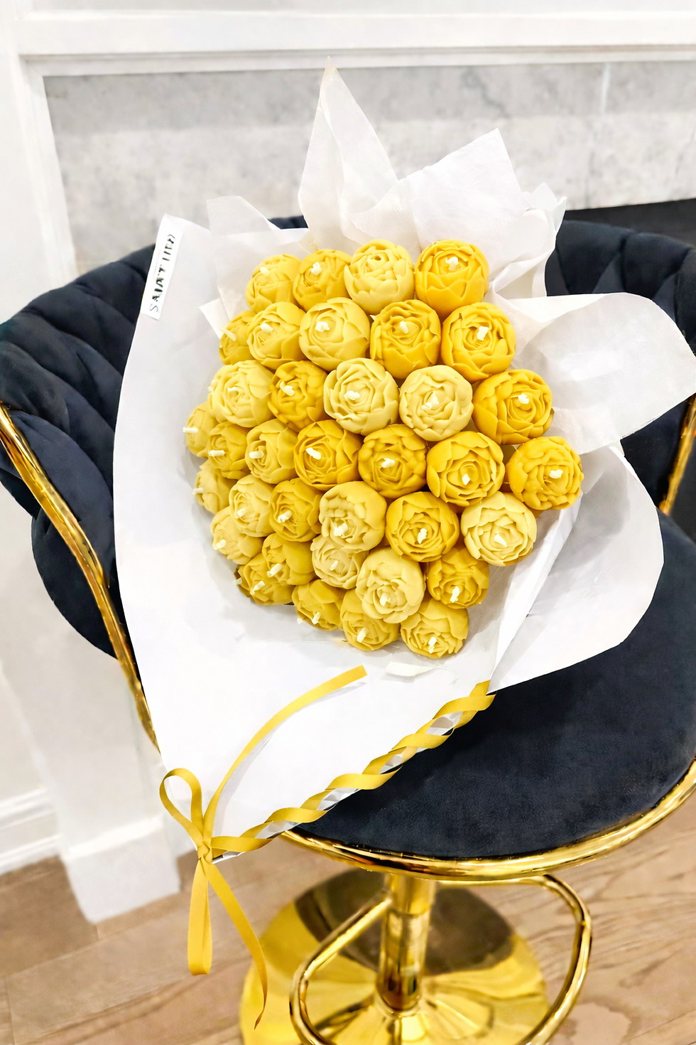 Thumbnail: 19CT Peony Ballerina Bouquet Candle