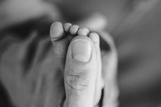 An diese Dinge willst du dich wirklich erinnern – in den ersten Wochen nach der Geburt - Neugeborenen Shooting zu Hause in Berlin Reinickendorf