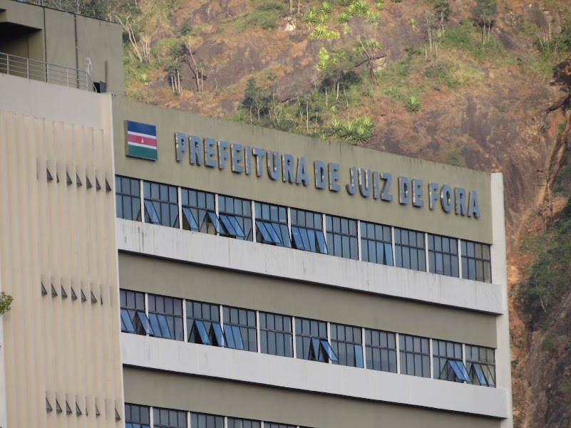 Informações falsas sobre contratação de professores para 2027 circulam em grupos de escolas de Juiz de Fora
