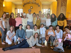 Promo Yoga Doula 2023 session postnatal "Devenir mère, rester femme" - La photo