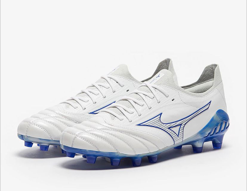 Miniatura: Mizuno Morelia Neo III Beta Sérgio Ramos 