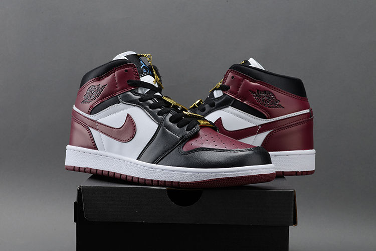 Miniatura: Air Jordan 1 Mid SE Gold pendants